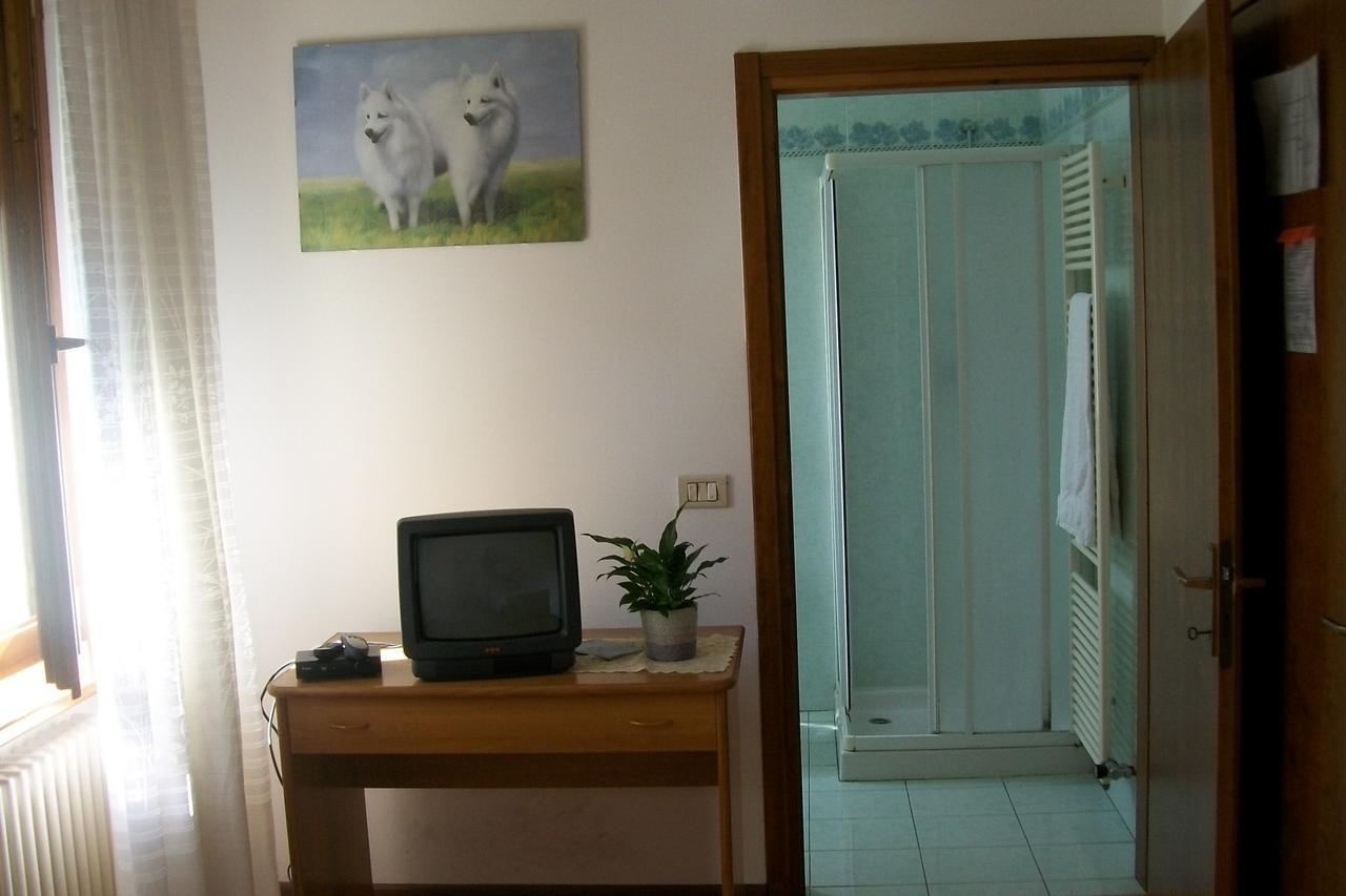B&B Da Guerrino Farra d'Alpago Bilik gambar